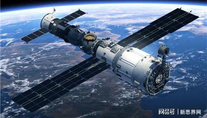 北斗系统正式开通 驱动定位芯片产业升级，拓展卫星通信服务新蓝海